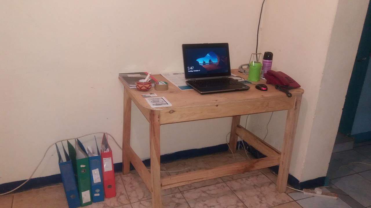 Kumunzi Backpackers Hostel Лусака Екстериор снимка