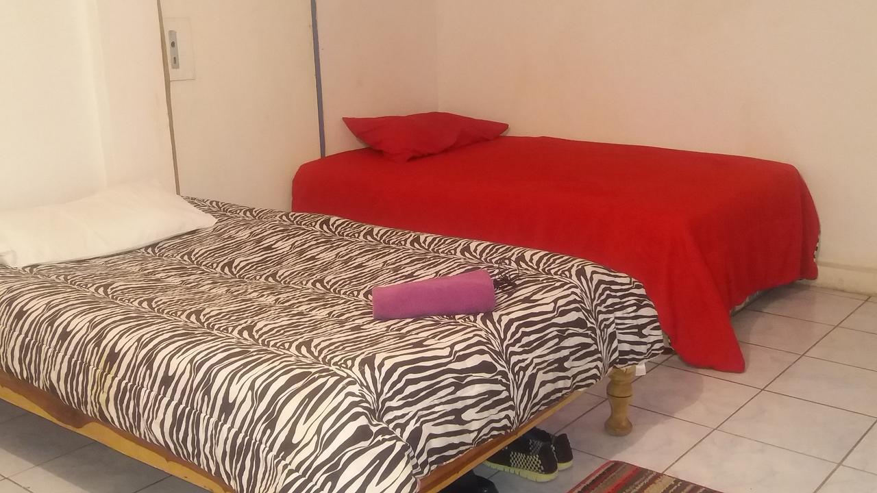 Kumunzi Backpackers Hostel Лусака Екстериор снимка