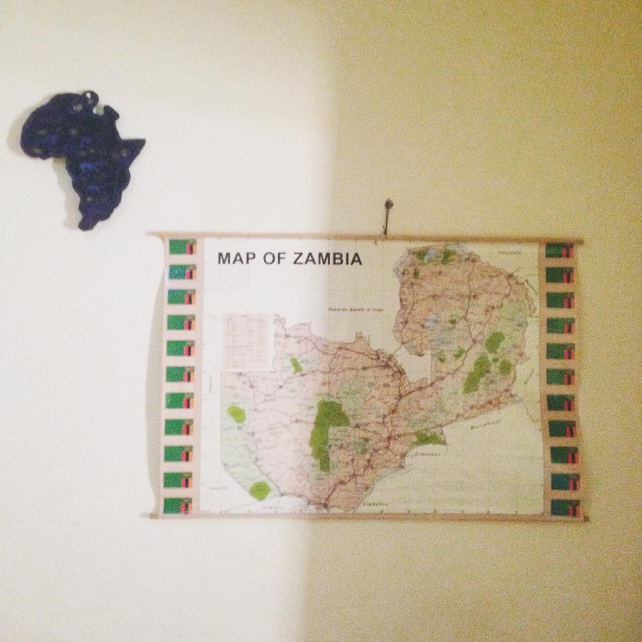 Kumunzi Backpackers Hostel Лусака Екстериор снимка
